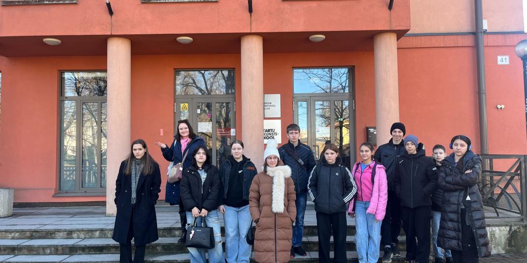 Ukrainian youth infront of Tartu Vocational Colledge 