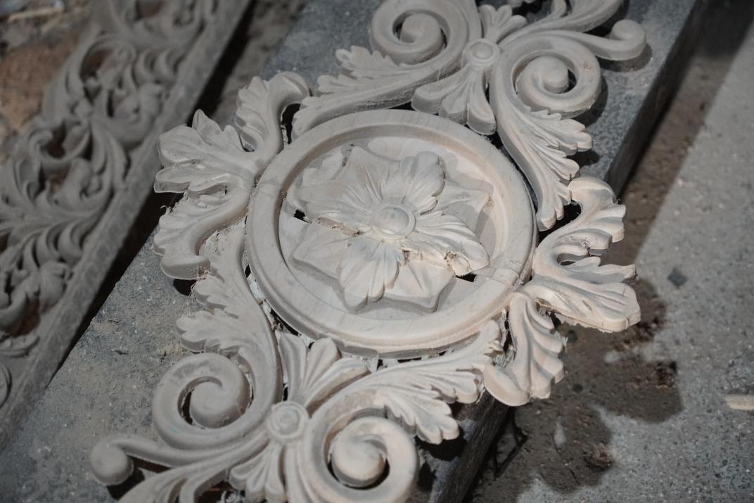 Один із виробів, що демонструє складну геометричну різьбу